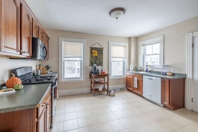 76 Pleasant St unit 2, Wakefield, MA 01880 - photo 2