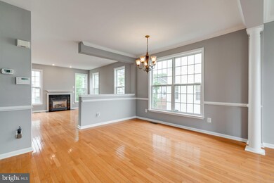 15663 William Bayliss Ct, Woodbridge, VA 22191 - photo 5
