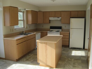 9235 Tahoma St, Columbus, OH 43240 - photo 5