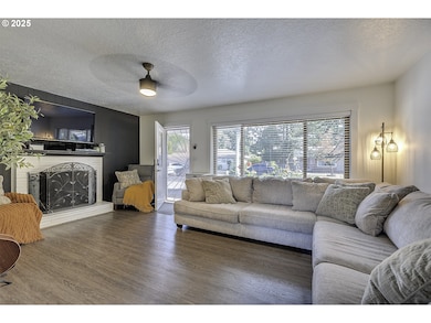 2221 SE 185th Ave, Portland, OR 97233 - photo 3