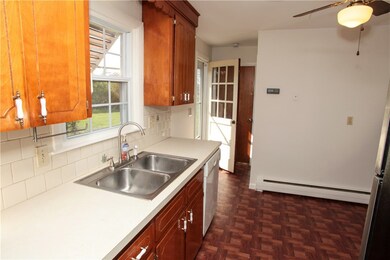 7 Smithfield Dr, Middletown, RI 02842 - photo 3