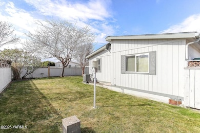 1713 S 69th Ave, Yakima, WA 98908 - photo 7