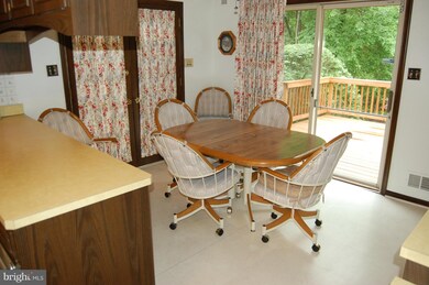 2209 Parallel Ln, Silver Spring, MD 20904 - photo 6