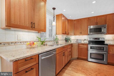 20408 Sandsfield Terrace, Germantown, MD 20876 - photo 7