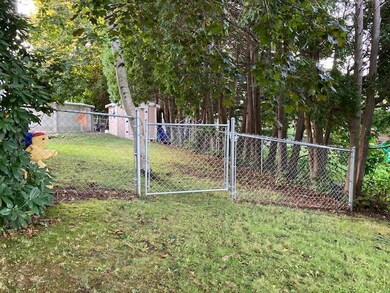 12 Reservoir back yard 1