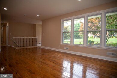 1223 Wine Spring Ln, Towson, MD 21204 - photo 4