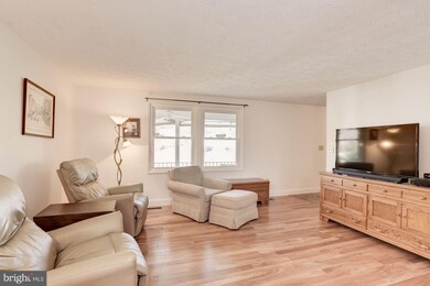 8026 Nicky Ct, Laurel, MD 20723 - photo 2