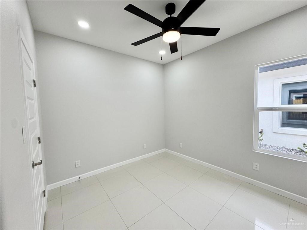 4609 Larkspur Ave unit 4, McAllen, TX 78501 - photo 6