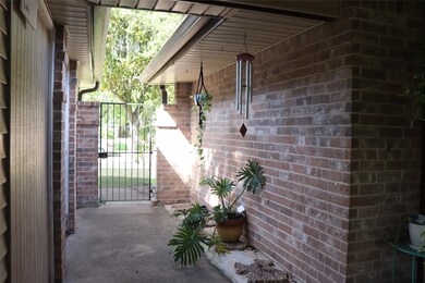 8627 Pine Falls Dr, Houston, TX 77095 - photo 4