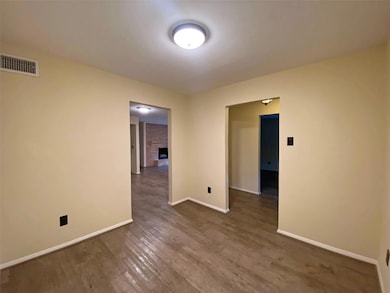 Dining room.