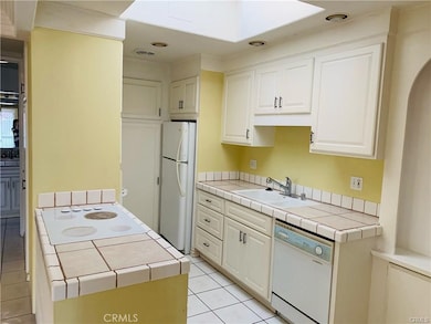 2276 Via Mariposa E unit R, Laguna Woods, CA 92637 - photo 4