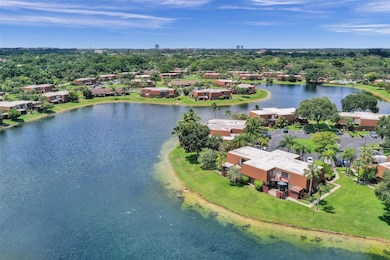 11884 SW 12th Place, Davie, FL 33325 - photo 4