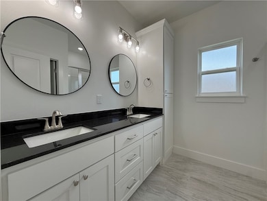 2001 E Brookview Dr unit A, Siloam Springs, AR 72761 - photo 3