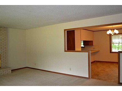 302 N Summit St, Prairie Grove, AR 72753 - photo 4