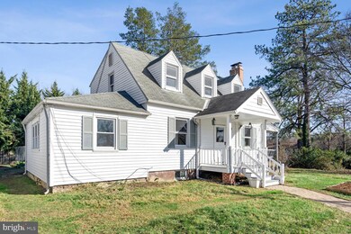 2702 Popkins Ln, Alexandria, VA 22306 - photo 3