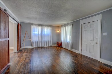 9308 E 16th St S, Independence, MO 64052 - photo 3