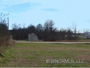 16 Lynn Estate Rd, Hendersonville, NC 28792 - photo 5