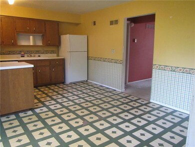 Kitchen/Dining Area