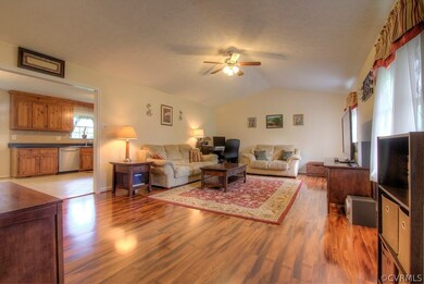 8940 Firethorn Ln, Quinton, VA 23141 - photo 5