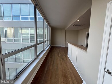 2040 Market St unit PH04, Philadelphia, PA 19103 - photo 2
