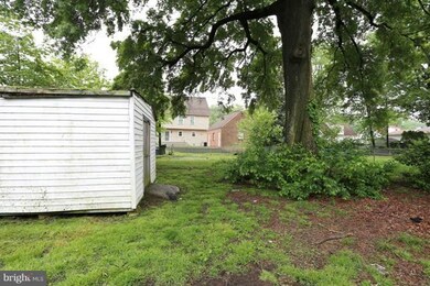 959 Kinwat Ave, Essex, MD 21221 - photo 5