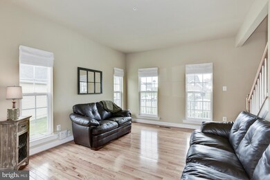 7604 Greenstable Gate Ln, Laurel, MD 20707 - photo 4