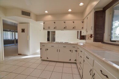Kitchen 3