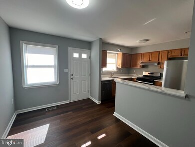2124 Brunt St, Baltimore, MD 21217 - photo 4