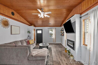 1217 Calgary St NE, Grand Rapids, MI 49505 - photo 7