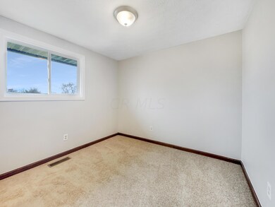 1765 Flinthill Dr, Columbus, OH 43223 - photo 7