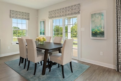 Dining space can facilitate full size table!