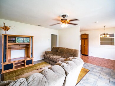 8926 Joseph Ct, Jacksonville, FL 32216 - photo 4