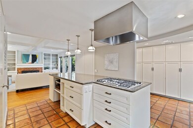 2719 Lawtherwood Ct, Dallas, TX 75214 - photo 6