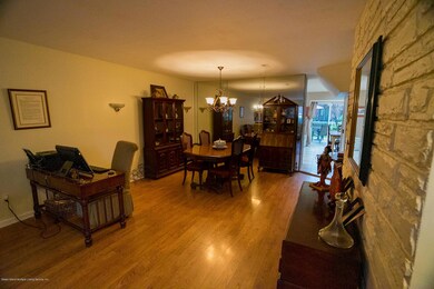 9 Pamela Ln unit 129, Staten Island, NY 10304 - photo 3
