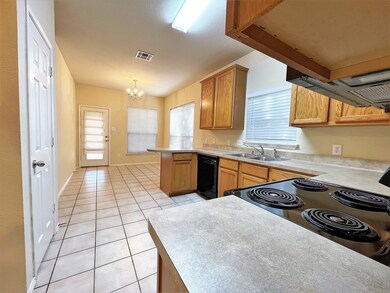 10305 Waterbury Dr, Providence Village, TX 76227 - photo 4