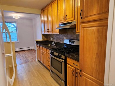 151-05 Cross Island Pkwy unit 3E, Whitestone, NY 11357 - photo 3