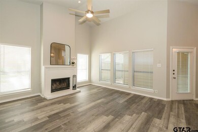 5831 Hollytree Dr, Tyler, TX 75703 - photo 4