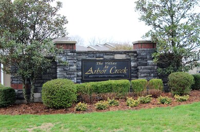 8103 Arbor Brook Ln, Louisville, KY 40228 - photo 2