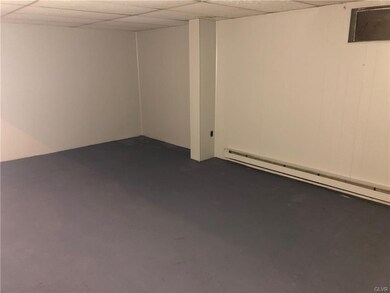 5628 Greens Dr, Allentown, PA 18106 - photo 6