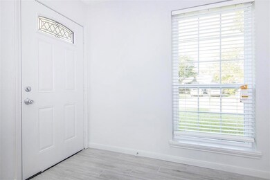 16647 Forest Bend Ave, Friendswood, TX 77546 - photo 4