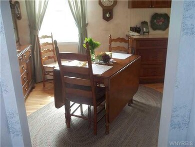 Kitchen. Eating area of kitchen.
