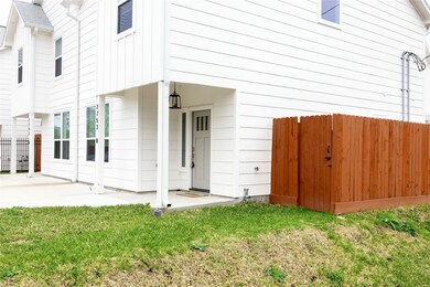 2753 Redrock St unit B, Houston, TX 77088 - photo 4