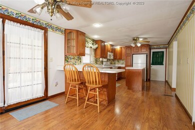 82 Toms Fork Rd, Alum Creek, WV 25003 - photo 5