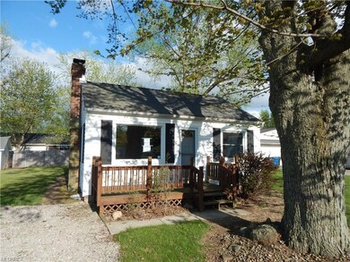 673 Grantwood Ave, Sheffield Lake, OH 44054 - photo 2