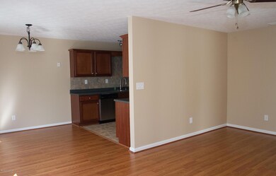 7034 Shutersbury_6.jpg