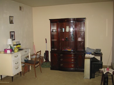 42 Piazza Correale, Freehold, NJ 07728 - photo 2