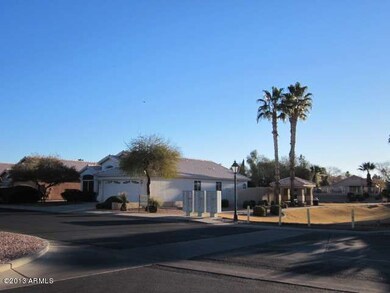 Home w/ mailboxes
