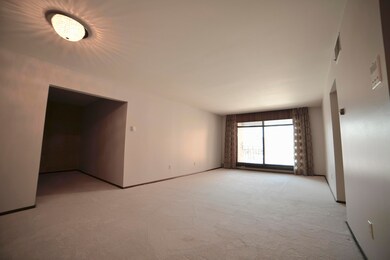 1906 E Shorewood Blvd, Milwaukee, WI 53211 - photo 6