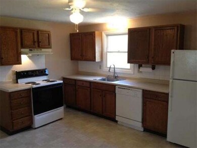 124 Charlton St unit C, Oxford, MA 01540 - photo 5