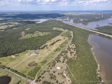 933 Higgins, McAlester, OK 74442 - photo 2